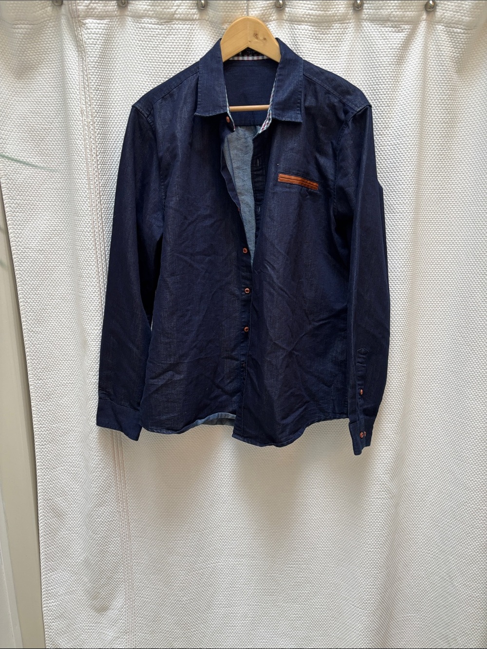 Men's Casual Navy Button-Down Shirt with Contrast Trim